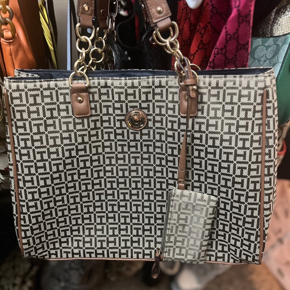 Tommy Hilfiger Shoulder Bag